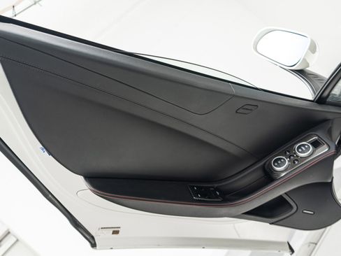 Used 2014 McLaren MP4-12C Spider RWD image 31