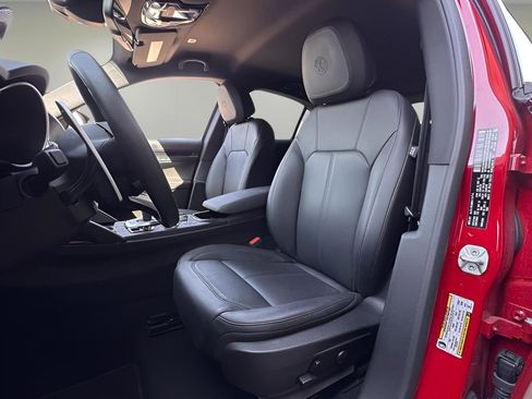 Used 2024 Alfa Romeo Stelvio Sprint image 10