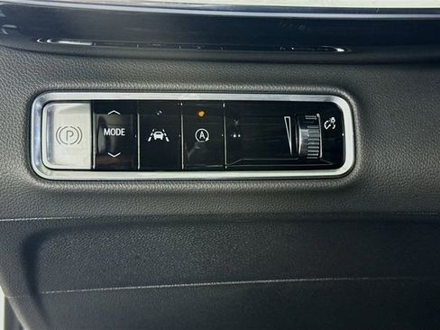 Used 2025 Buick Envision Sport Touring image 10