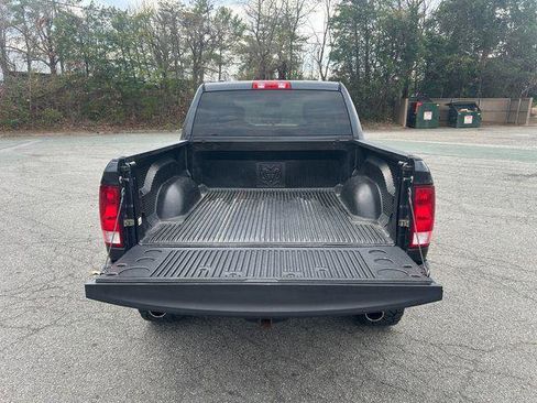 Used 2017 RAM 1500 Express AWD/4WD image 16