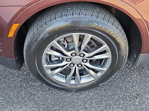 Certified 2022 Cadillac XT5 Premium Luxury w/ Technology Package image 9