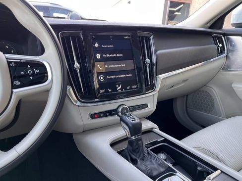 Used 2020 Volvo V90 T6 Cross Country w/ Protection Package Premier image 12