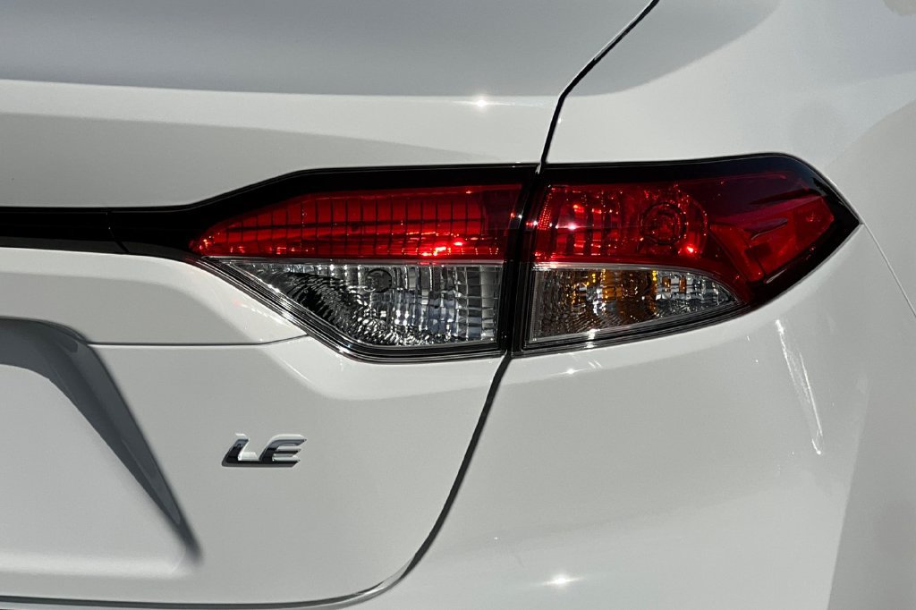 Certified 2026 Toyota Corolla LE FWD image 29