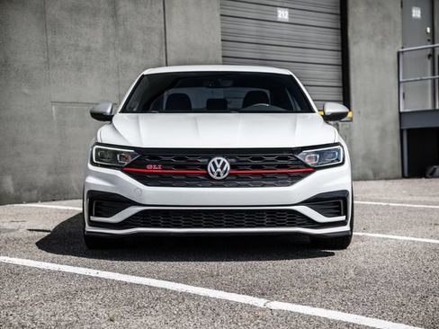 Used 2020 Volkswagen Jetta GLI FWD image 16