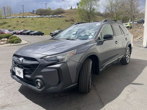 Used 2025 Subaru Outback Premium w/ Popular Package #1 image 3