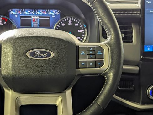 Used 2023 Ford Expedition XLT AWD/4WD image 17
