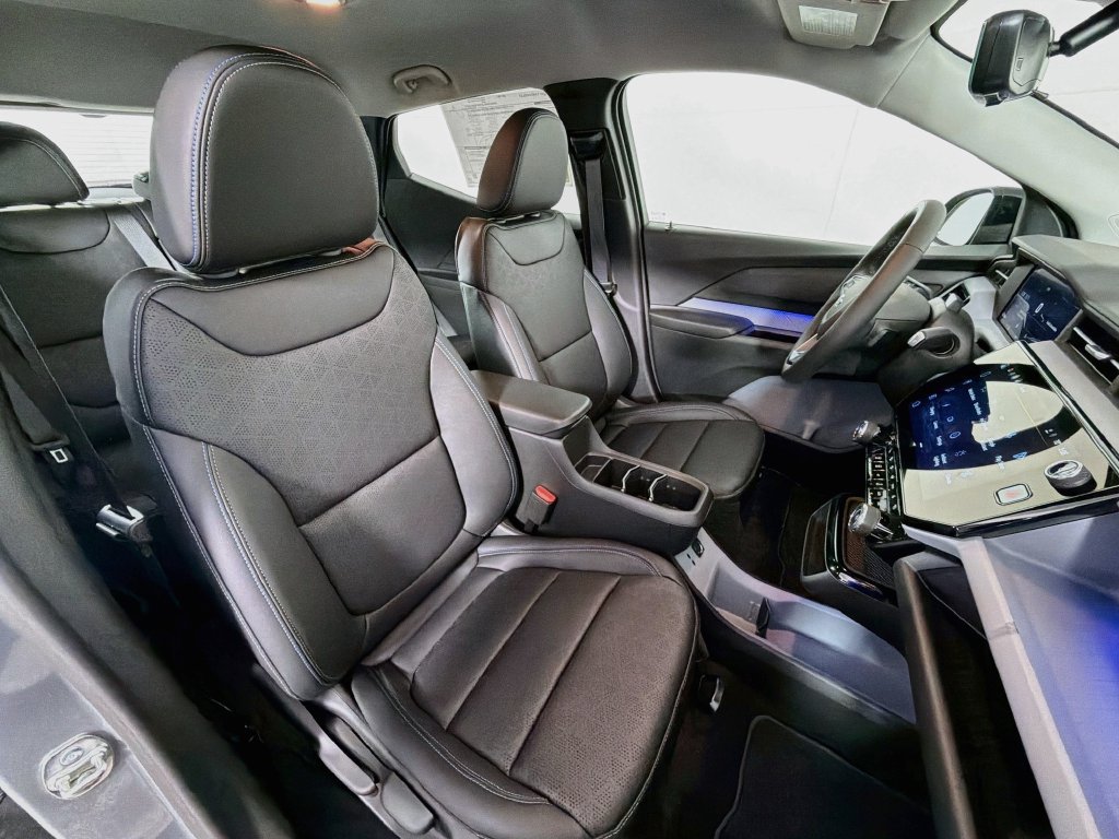 New 2027 Chevrolet Bolt LT w/ Super Cruise Package FWD image 27