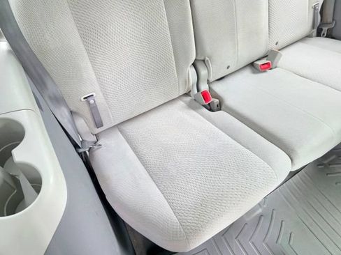 Used 2014 Toyota Sienna LE AWD/4WD image 60