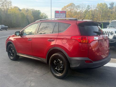 Used 2015 Toyota RAV4 LE image 5