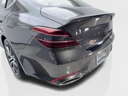 Used 2025 Genesis G70 2.5T image 19