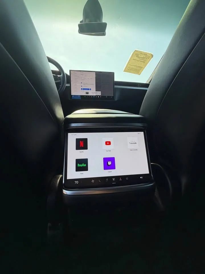 Used 2024 Tesla Model X AWD/4WD image 10