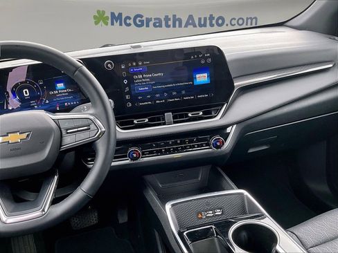 Used 2025 Chevrolet Equinox LT w/ Convenience Package II AWD/4WD image 9