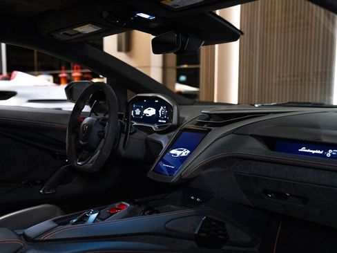 Used 2024 Lamborghini Revuelto AWD/4WD image 22