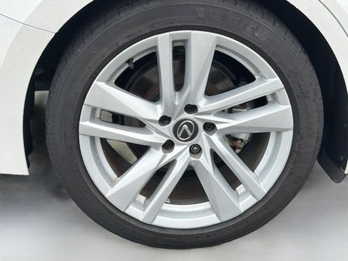Used 2024 Lexus IS 300 w/ Comfort Package RWD image 9