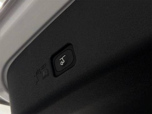 New 2026 Lincoln Nautilus Reserve image 9