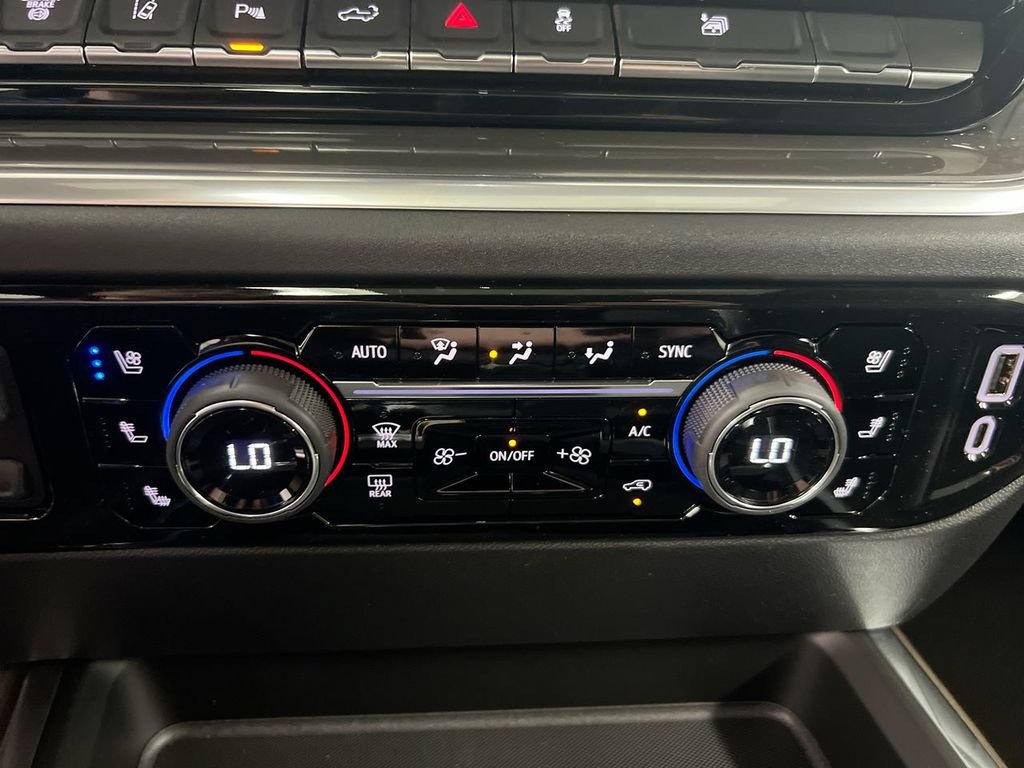 New 2026 Chevrolet Silverado 2500 High Country w/ Technology Package AWD/4WD image 17