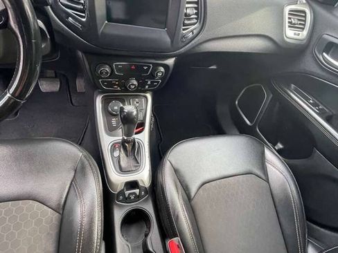 Used 2020 Jeep Compass Latitude AWD/4WD image 9