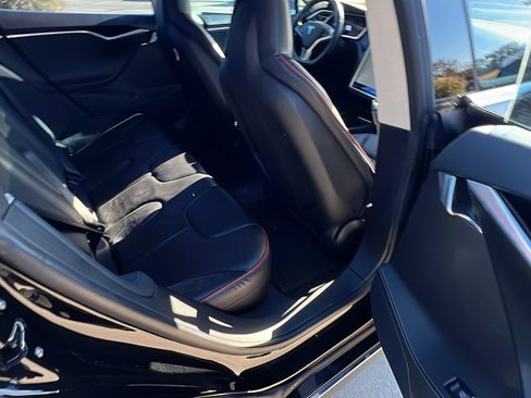 Used 2013 Tesla Model S Performance image 22