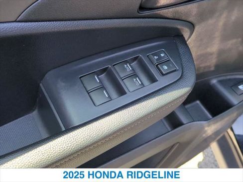 Certified 2025 Honda Ridgeline Sport+ image 13