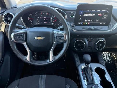 Used 2023 Chevrolet Blazer LT FWD image 16