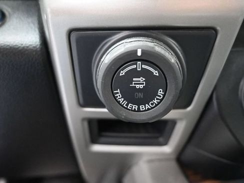 Used 2019 Ford F150 Lariat w/ Equipment Group 502A Luxury AWD/4WD image 21