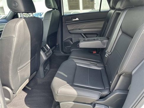Certified 2021 Volkswagen Atlas Cross Sport SE w/ Panoramic Sunroof Package image 11