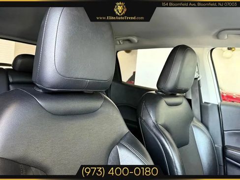 Used 2018 Jeep Compass Latitude w/ Popular Equipment Group image 20