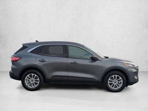Used 2022 Ford Escape SE w/ Convenience Package AWD/4WD image 4
