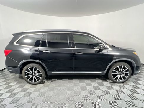 Used 2019 Honda Pilot Elite image 2