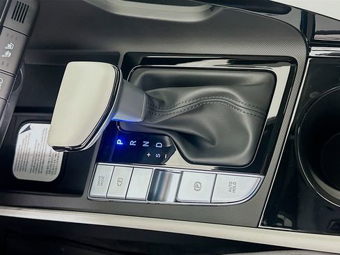 New 2026 Hyundai Elantra Limited FWD image 15