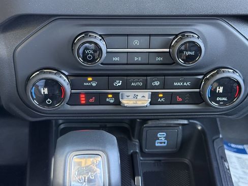 New 2025 Ford Bronco Big Bend image 17