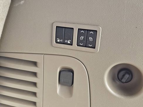 Used 2018 Chevrolet Tahoe LT image 32