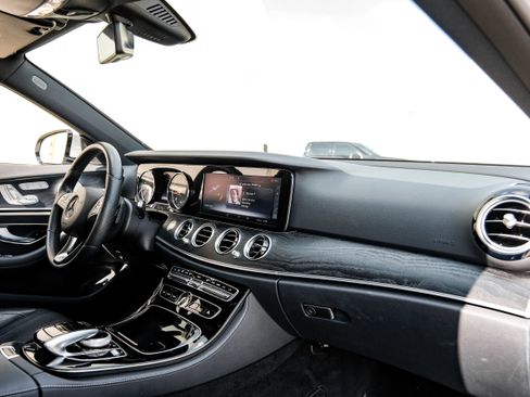 Used 2017 Mercedes-Benz E 300 image 12