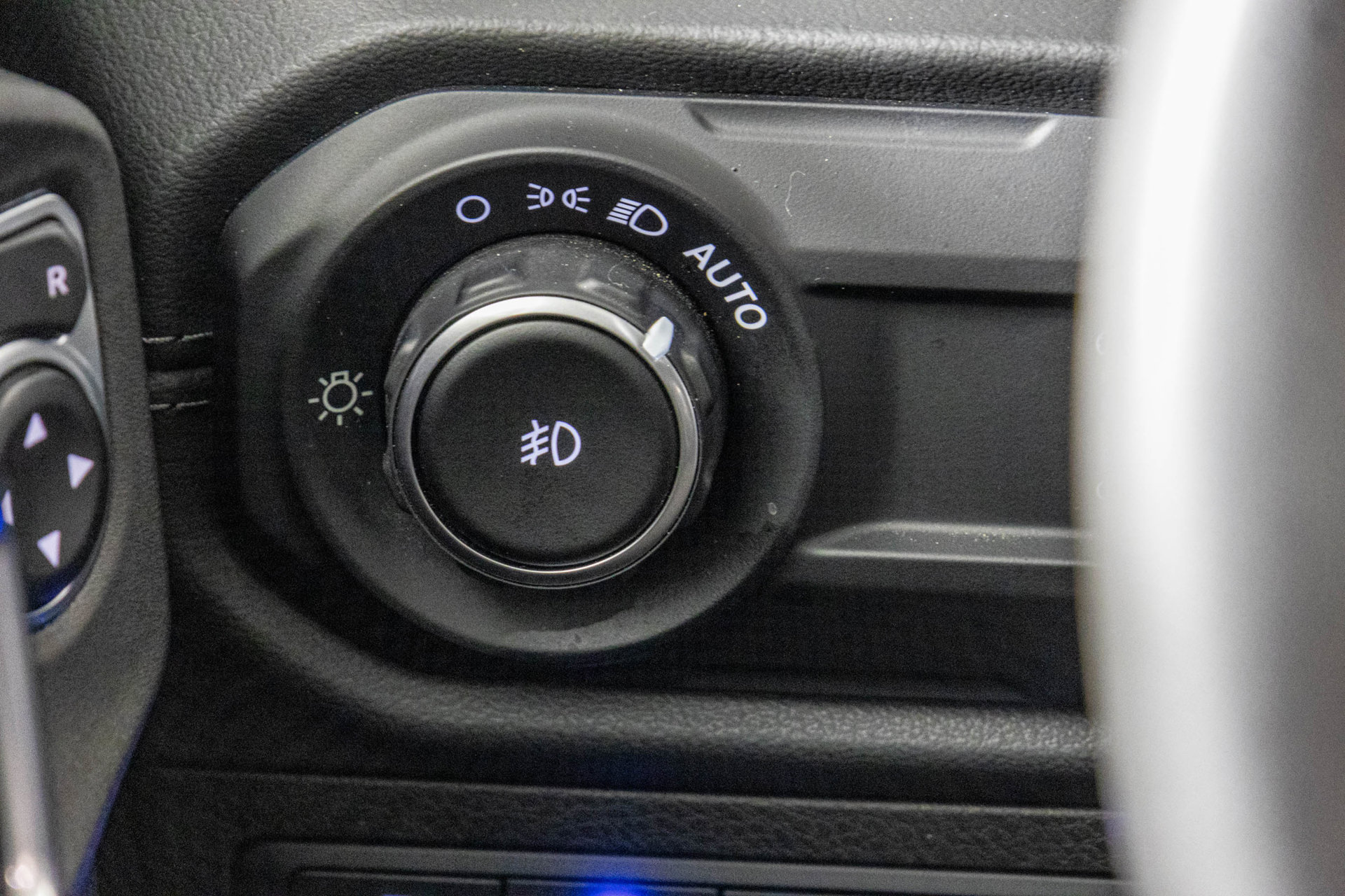 Used 2024 Jeep Wrangler Unlimited Sahara AWD/4WD image 32