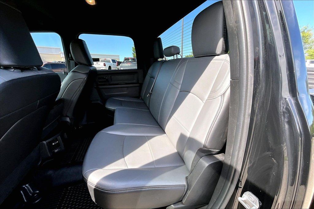 Used 2025 RAM 2500 Tradesman w/ Chrome Appearance Group AWD/4WD image 23