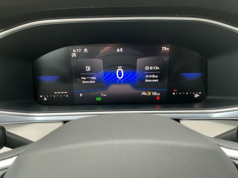 New 2025 Volkswagen Taos SE image 19