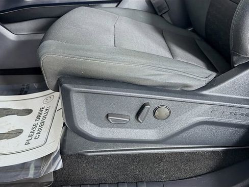 Certified 2022 Ford F150 XLT w/ Equipment Group 302A High image 18