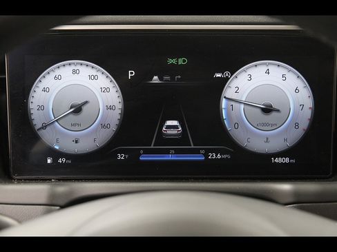 Certified 2023 Hyundai Tucson Limited AWD/4WD image 8