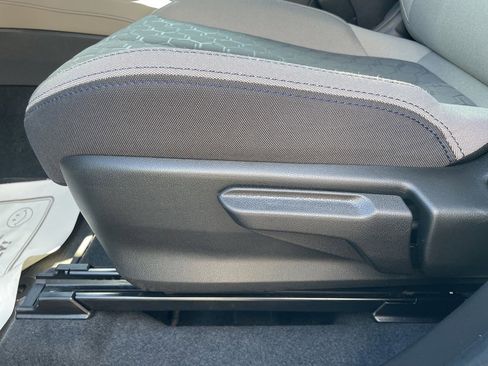 Used 2025 Subaru Forester image 10