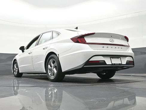 Used 2022 Hyundai Sonata SE w/ Preferred Accessory Package FWD image 26