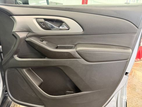Used 2023 Chevrolet Traverse LT w/ LPO, Floor Liner Package AWD/4WD image 27