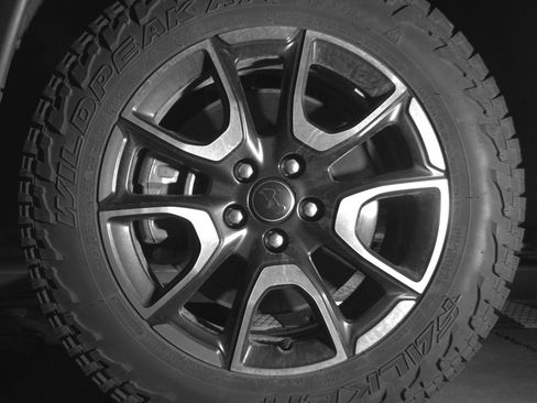 Used 2025 Jeep Compass Trailhawk image 12