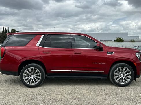 Used 2022 GMC Yukon Denali AWD/4WD image 9