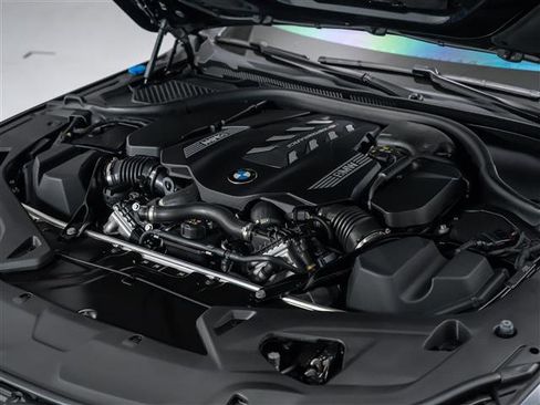 Used 2023 BMW M850i Gran Coupe xDrive image 11