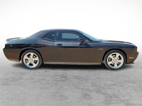Used 2010 Dodge Challenger R/T image 12
