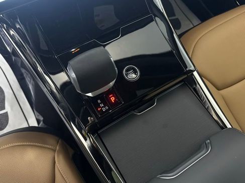 Used 2025 Land Rover Range Rover Sport Dynamic SE AWD/4WD image 37