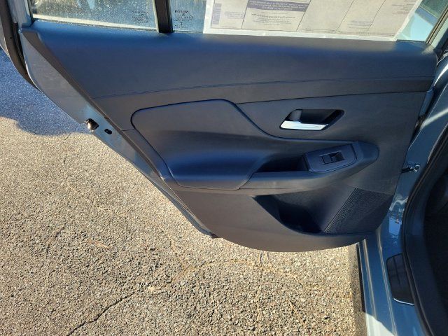 New 2027 Nissan Sentra SR w/ Floor Mat Package FWD image 12