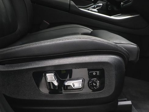 Used 2022 BMW X5 M50i w/ Executive Package image 29