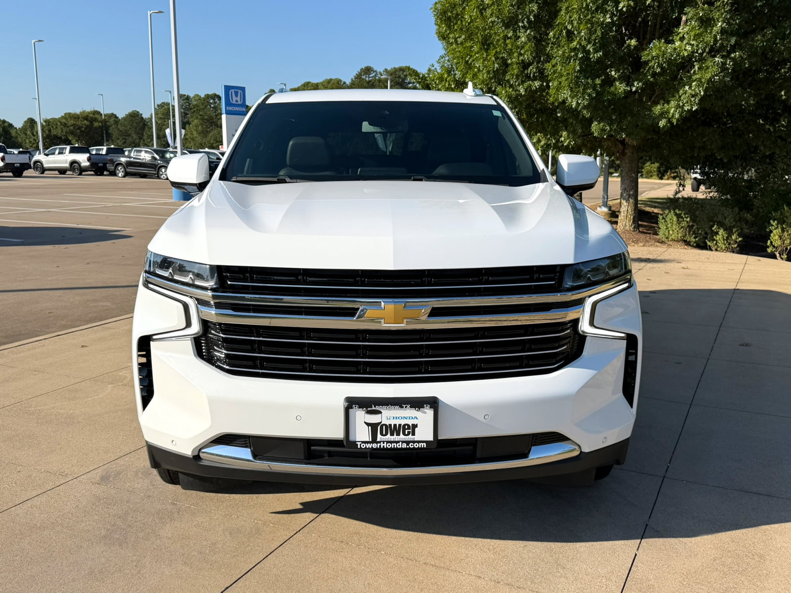 Used 2023 Chevrolet Tahoe LT RWD image 2