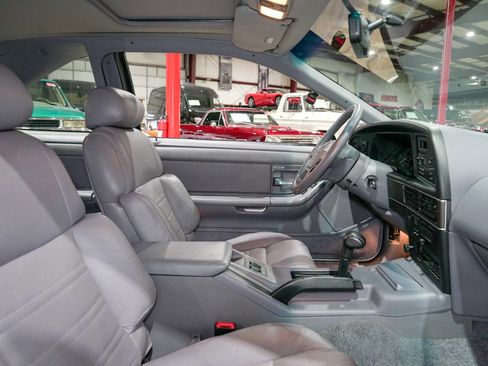 Used 1993 Ford Thunderbird Super RWD image 40